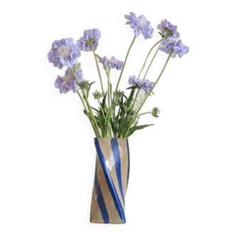 Vase rayé bleu