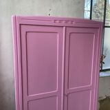 Pink knitted cabinet