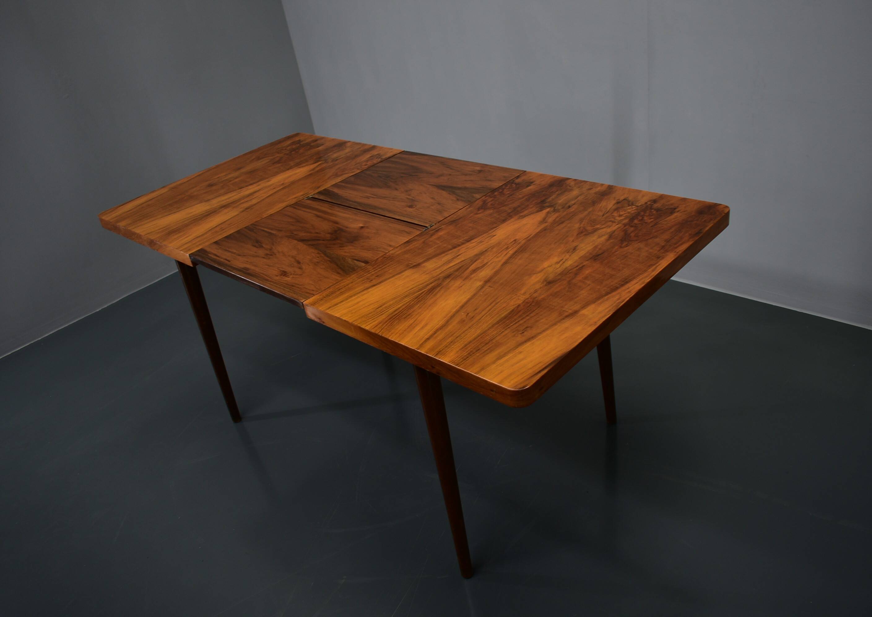 1960s Antonin Šuman Extendable Dining Table in Walnut, Czechoslovakia