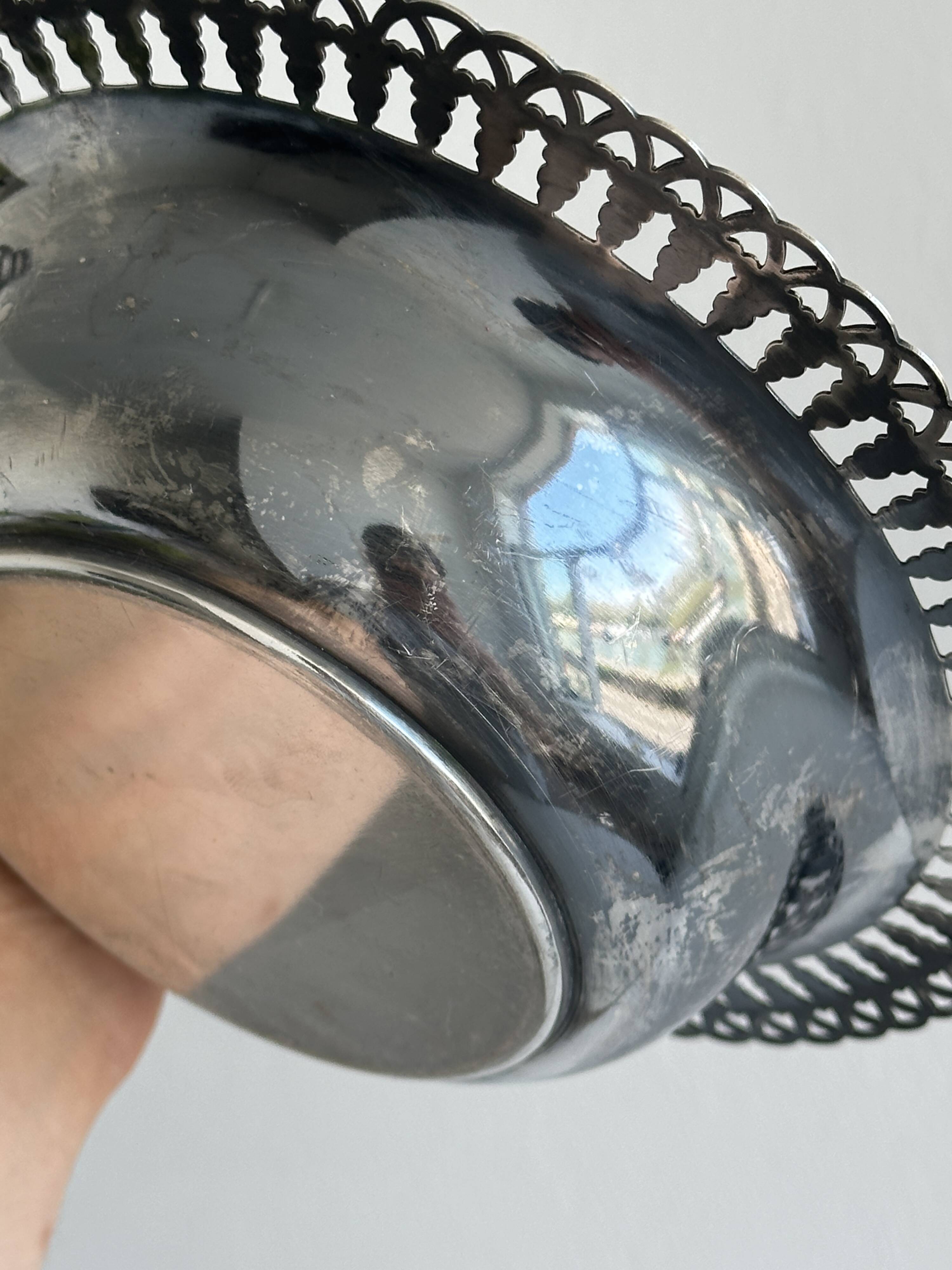 Old dish, old basket