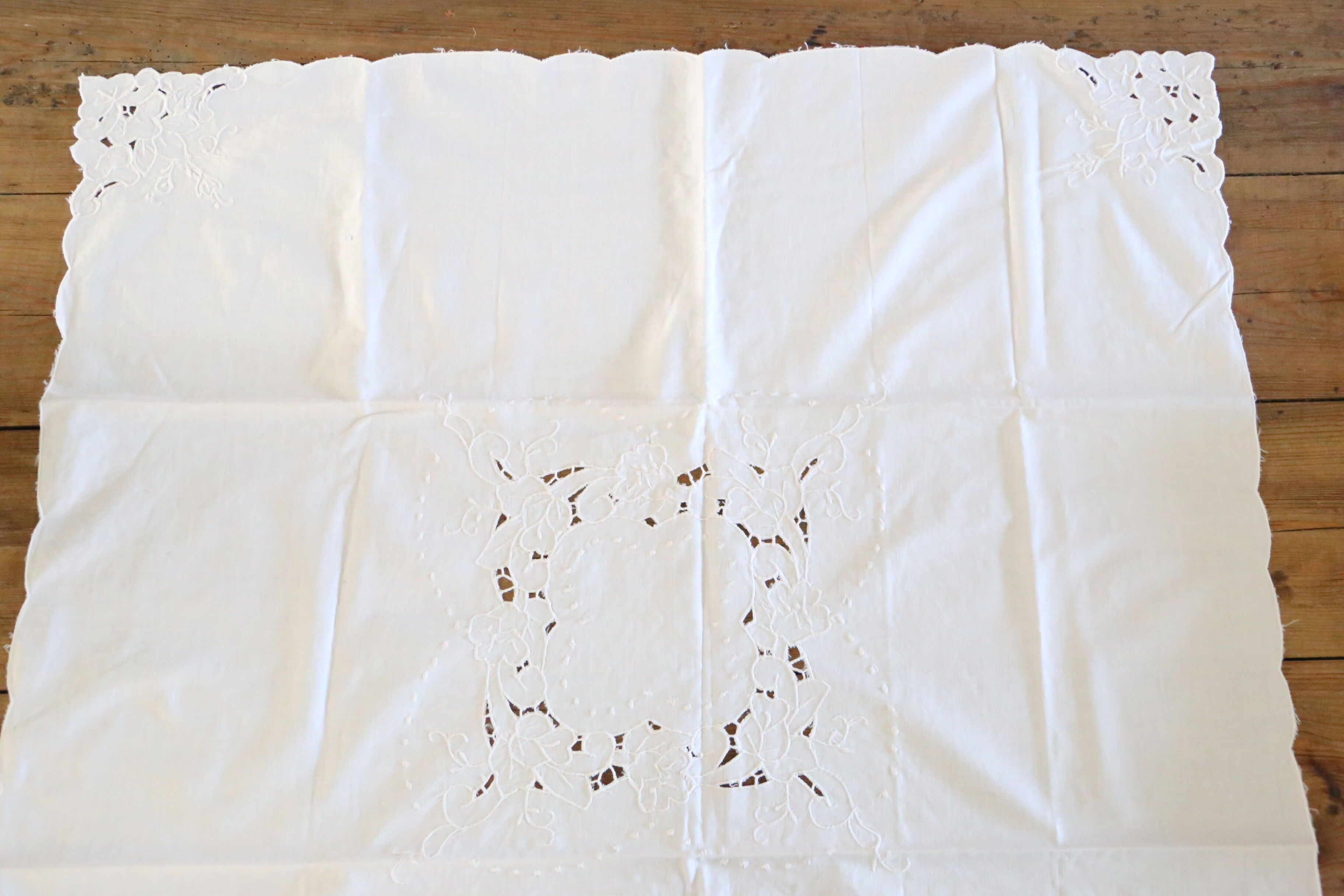 Square tablecloth, embroidered, cotton