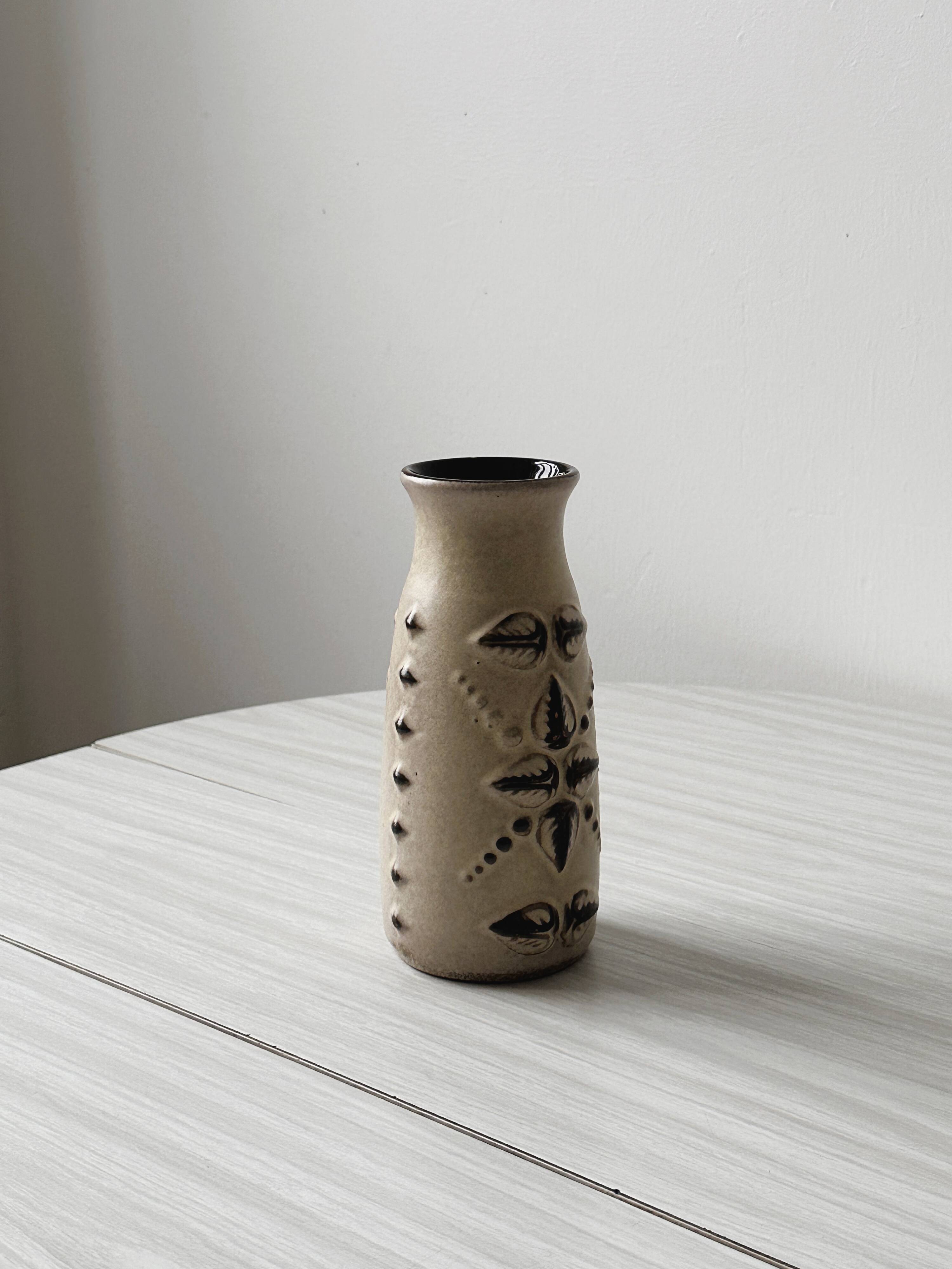 Ceramic vase 'face'