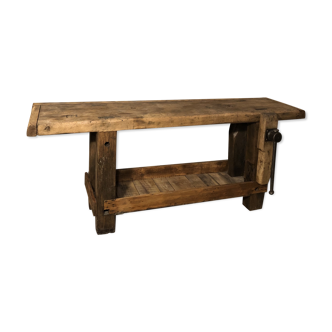 Carpenter's workbench