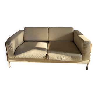 Canapé  2 places cuir Forum 11 de Robin Day  pour Habitat 2010