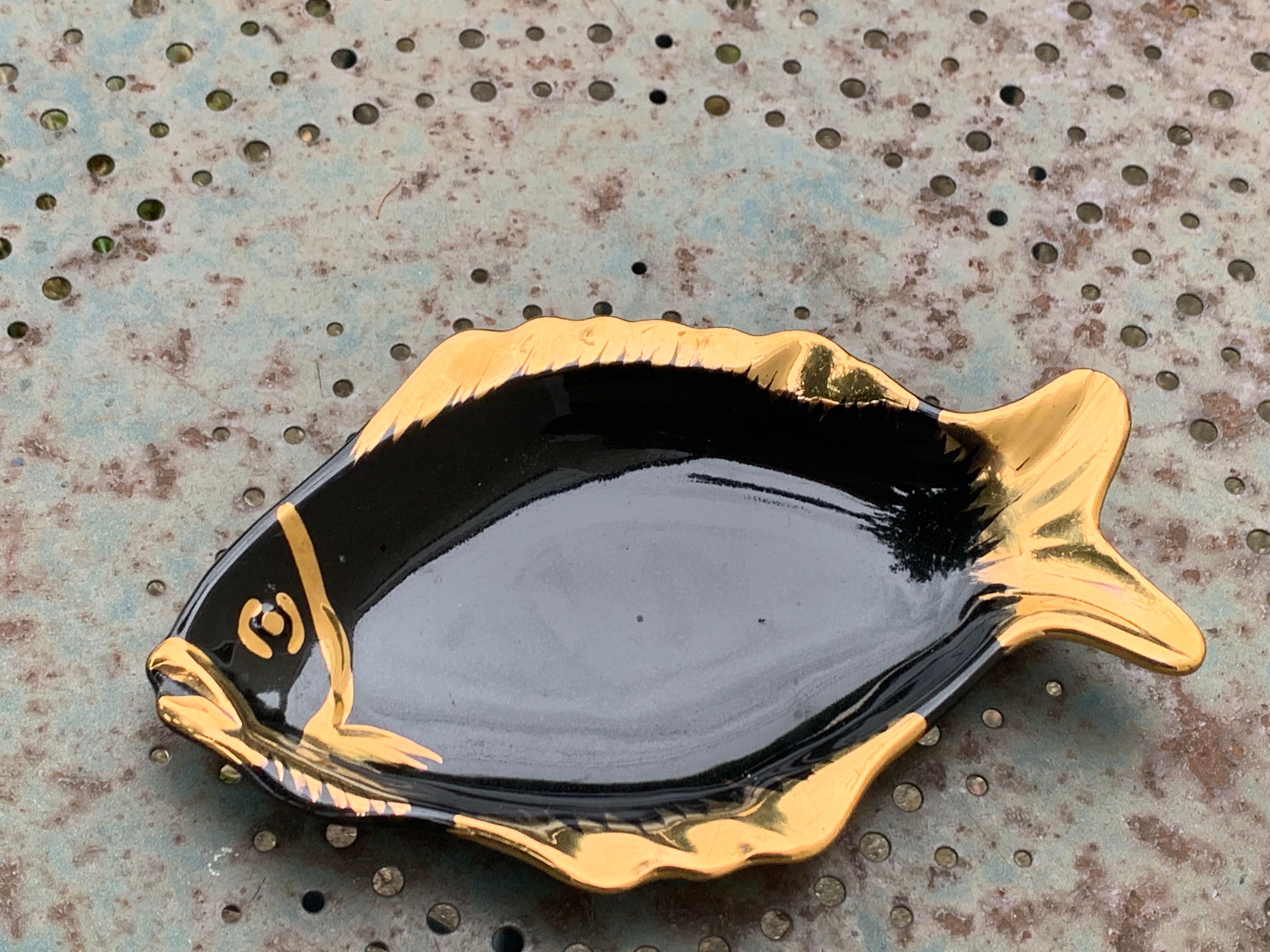 Empty pocket, small dish Fish, glazed ceramic, slip, VALLAURIS style, vintage