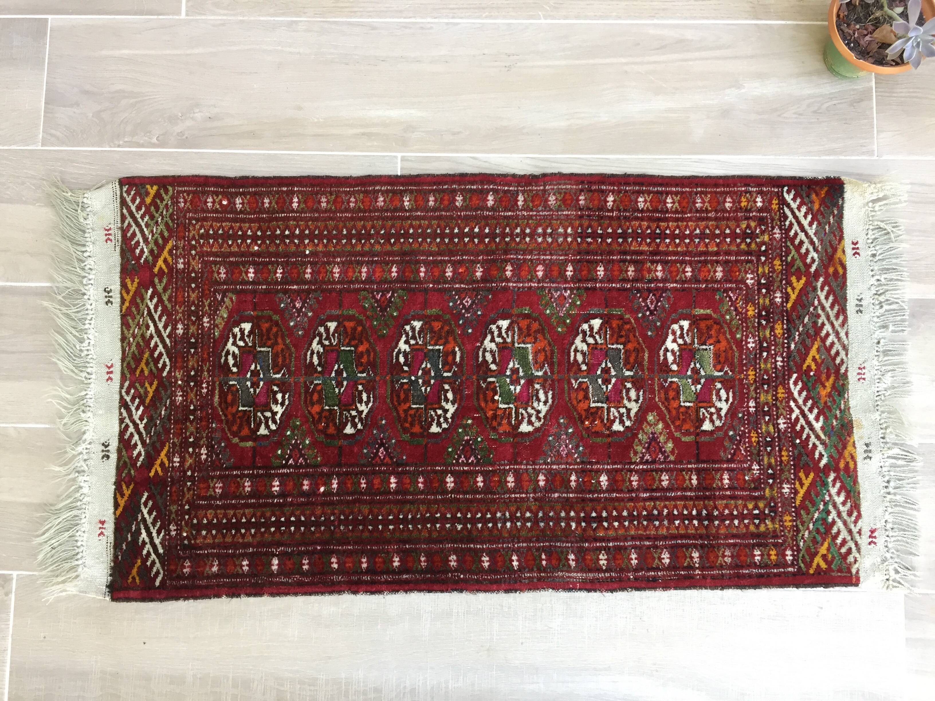 Vintage pure wool rug – 118 x 57cm