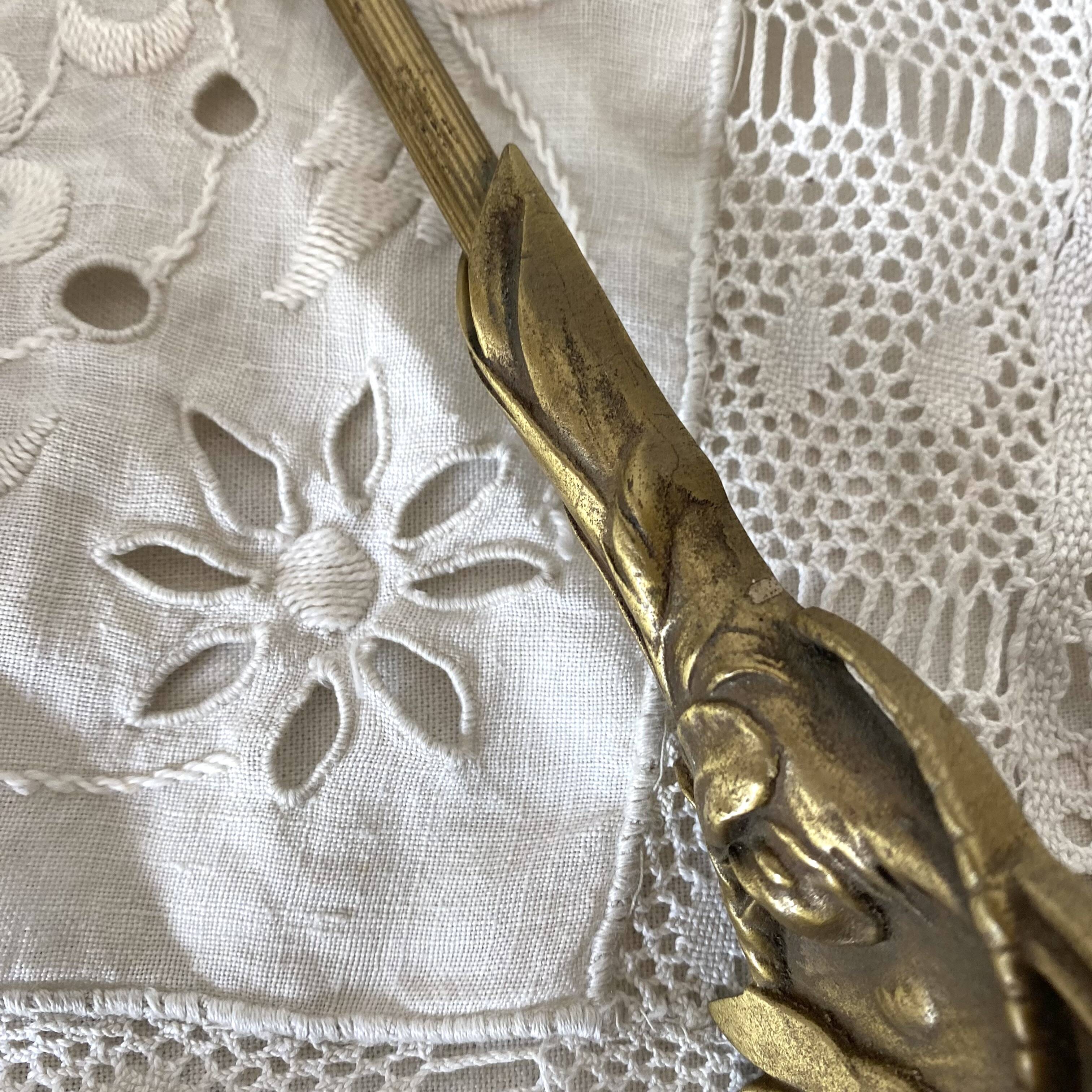 Flower and dragonfly wall lamp in art nouveau style brass