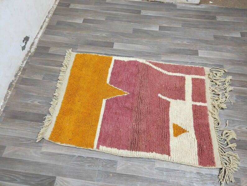 Pure natural wool rug, size 160 x 240 cm