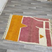 Pure natural wool rug, size 160 x 240 cm