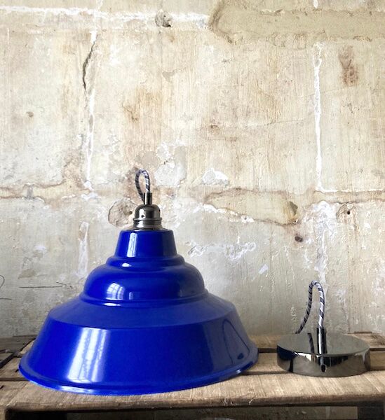 Blue metal workshop suspension