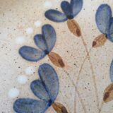 Flat plate in Marais sandstone France beige with blue, white and brown floral decoration