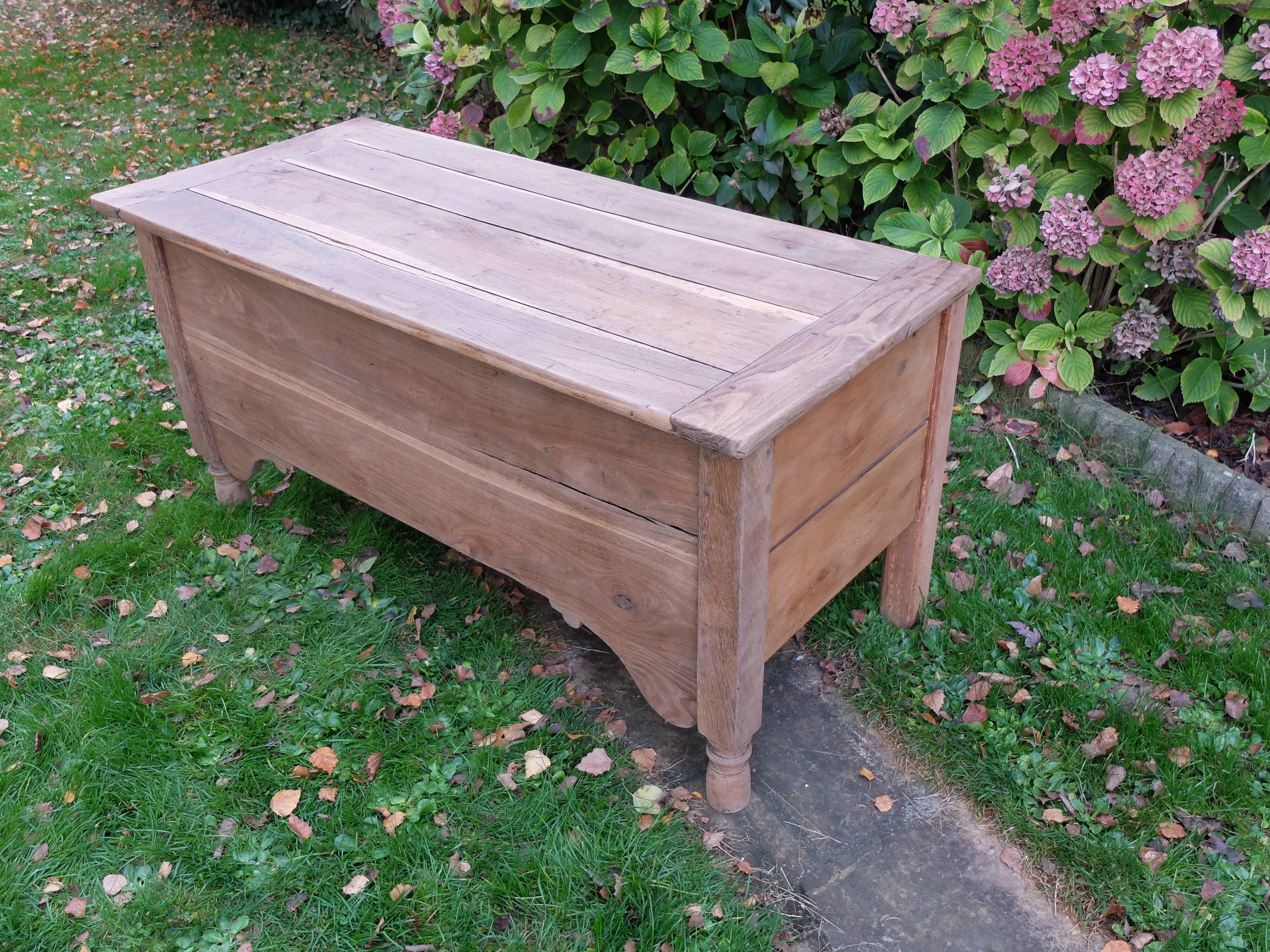Chest, trunk, solid oak