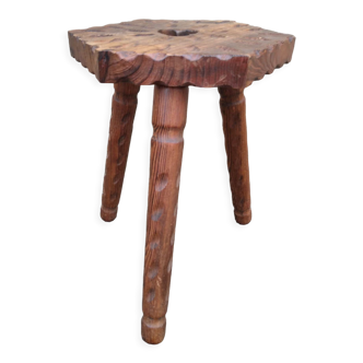 Tabouret tripode en bois