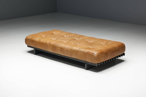 Banquette-lit DS80 de De Sede en cuir cognac, Suisse, années 1970