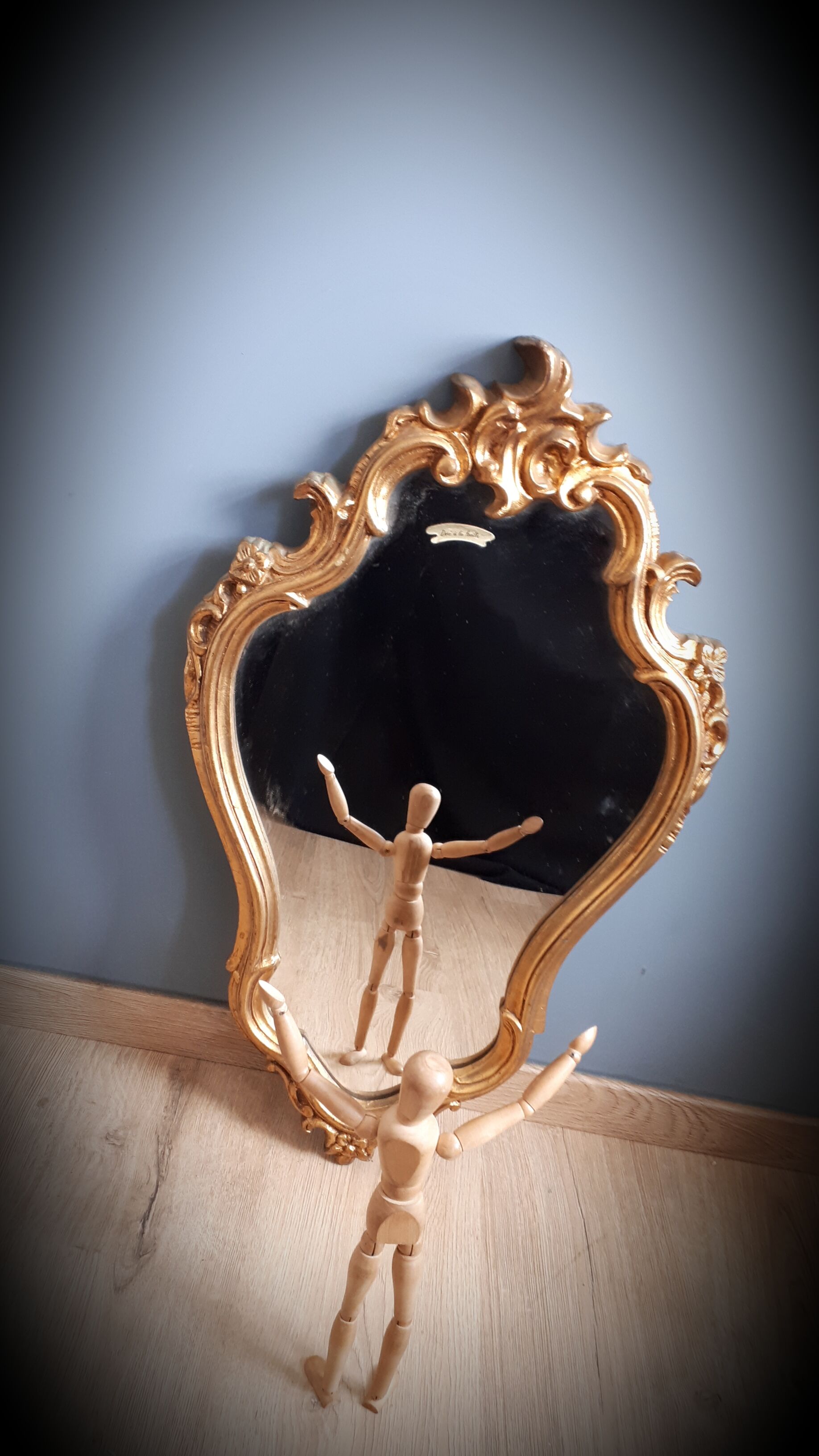 Old golden mirror with leaf   43x70cm