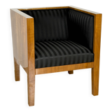 Elegant square-shaped armchair made of natural cherry wood
