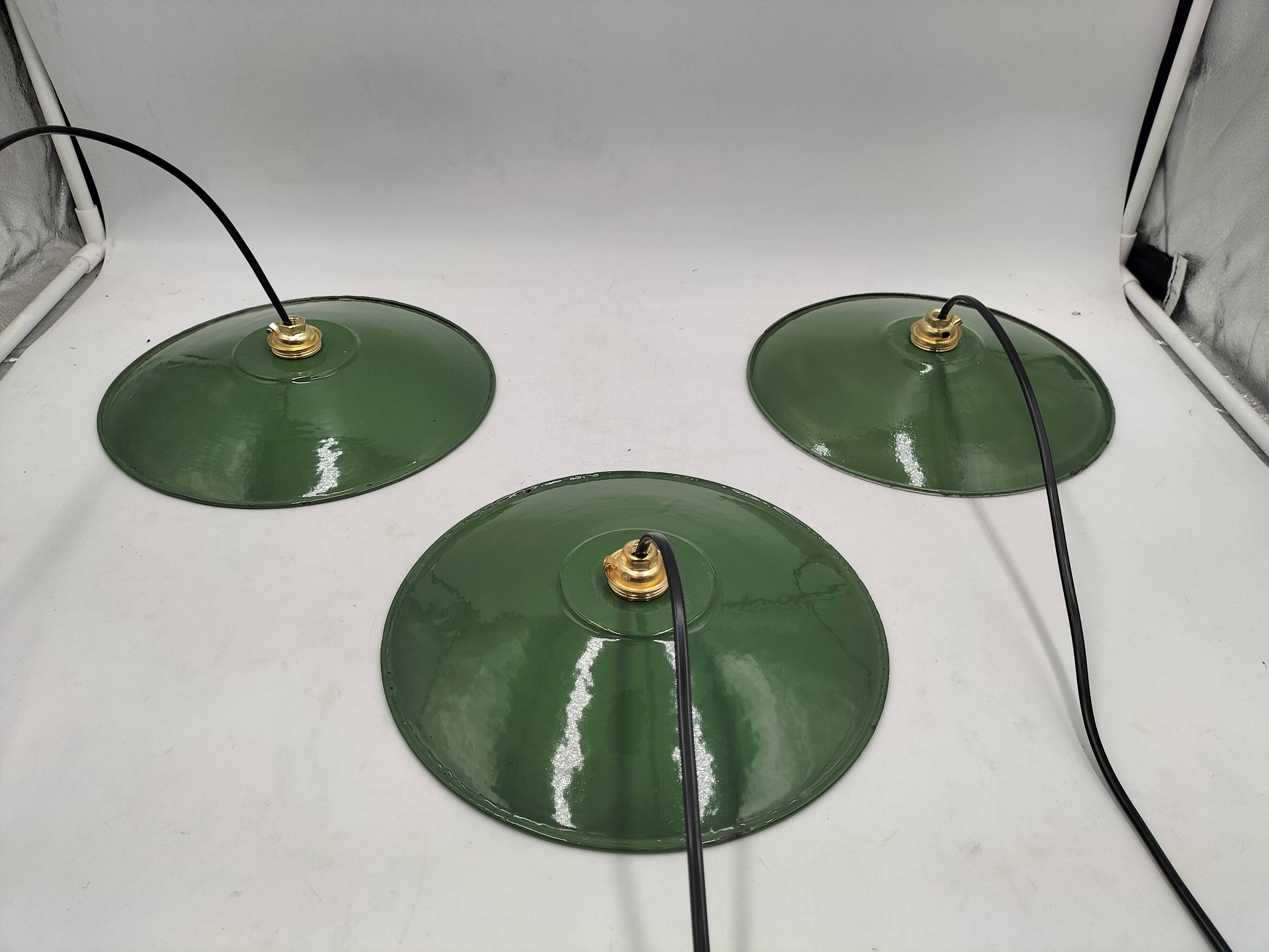 Enamelled sheet metal suspensions