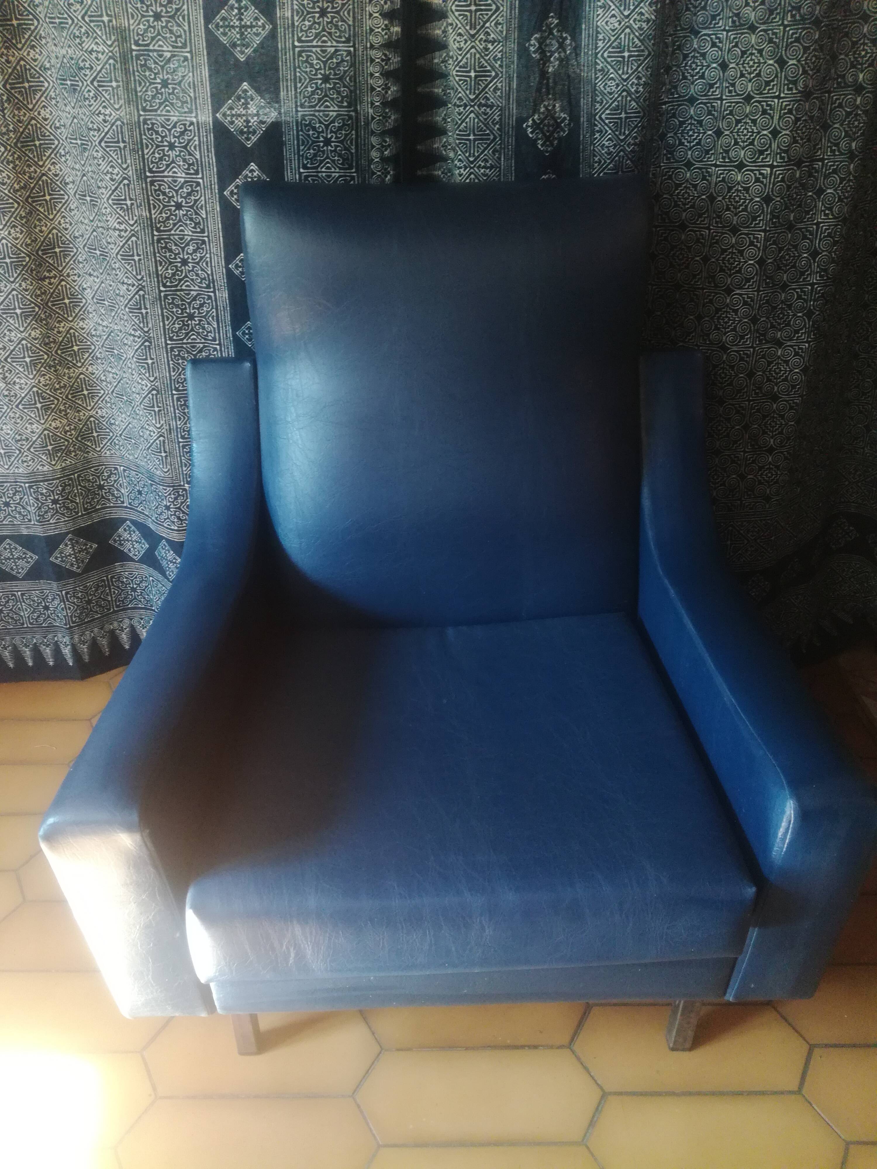 Vintage blue skai chair