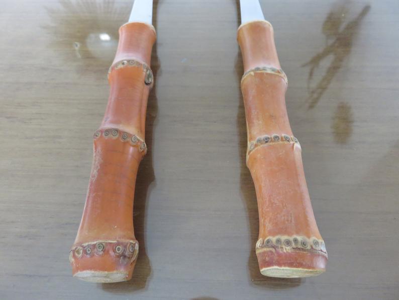 Covered salad sleeves in 70s bamboo