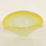 Bowl in the shape of a shell made of pulegoso Murano glass, Italy, 1960s.