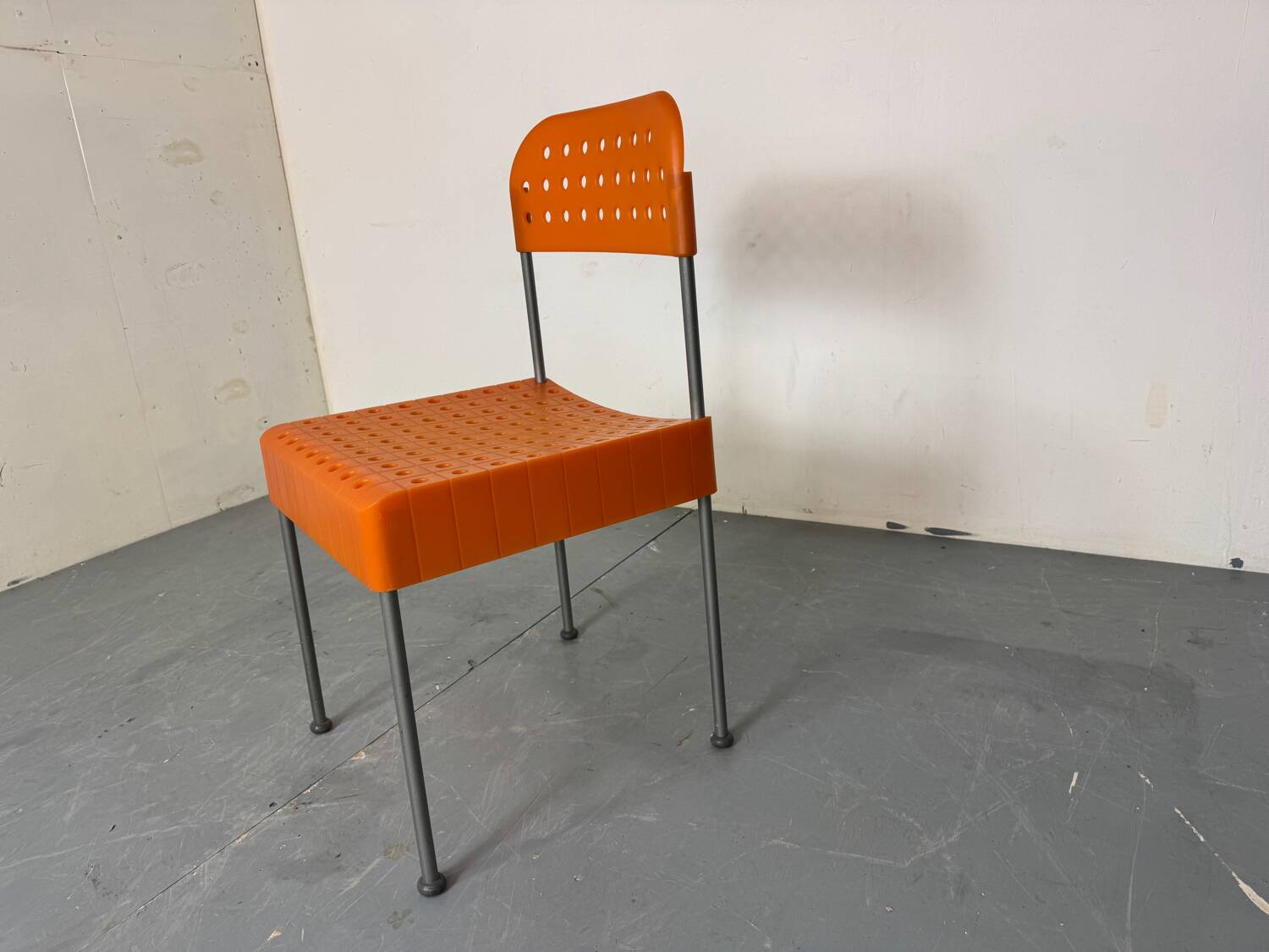 Iconic Italian design Orange Box Chair by Enzo Mari for Aleph Alantide