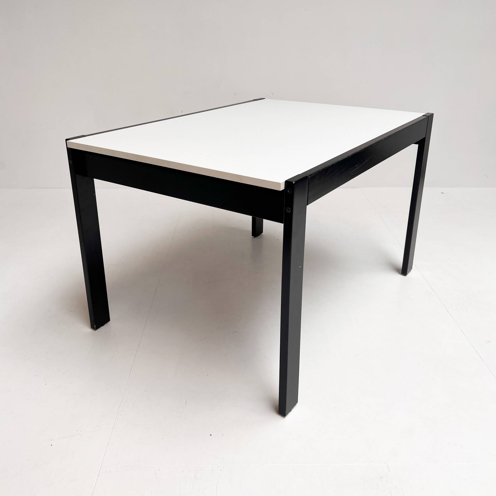 Table à manger extensible par Pastoe, années 1960