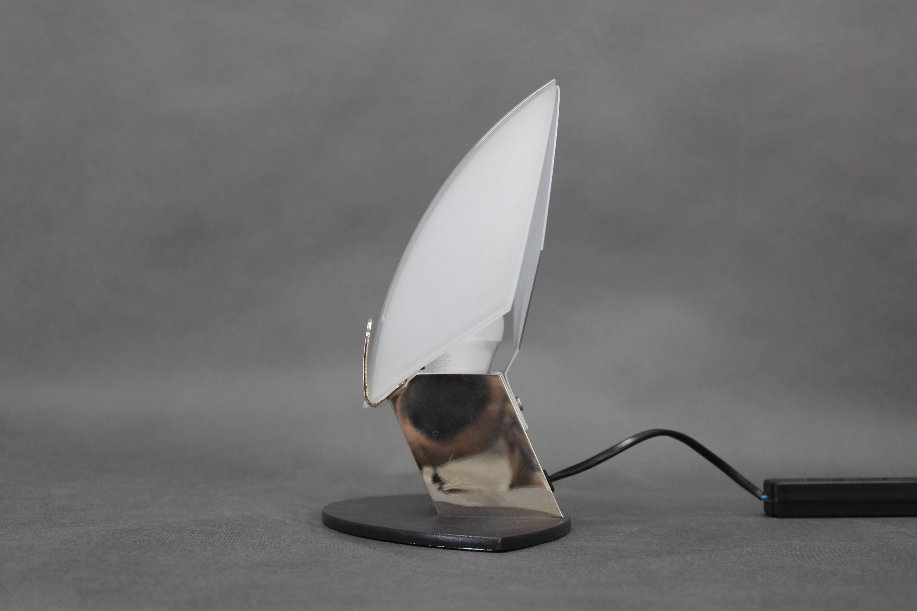 Pair of Italian midcentury table lamps by F. Fabbian, frosted glass, 1980s