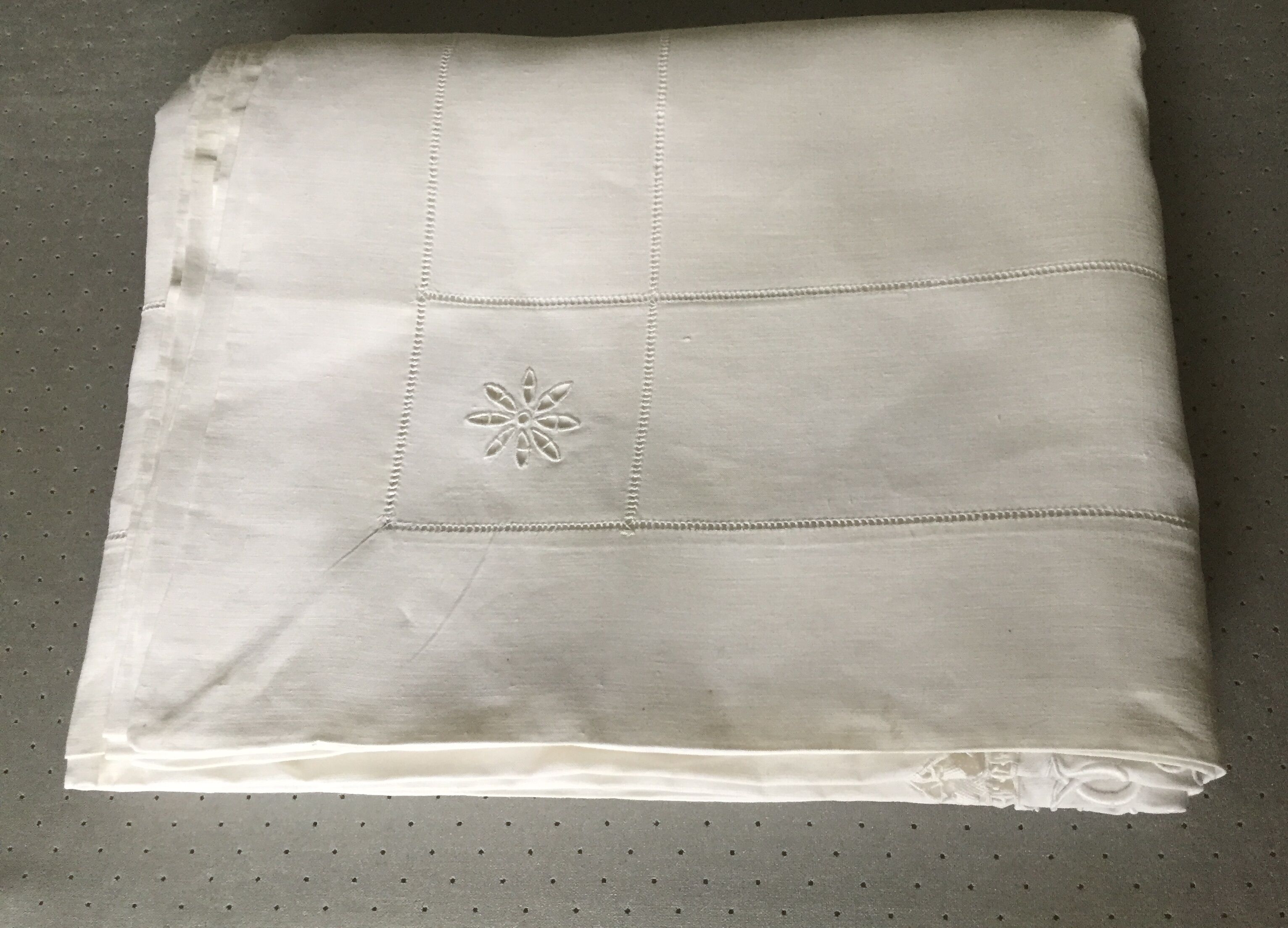 Embroidered linen tablecloth  200 x 255