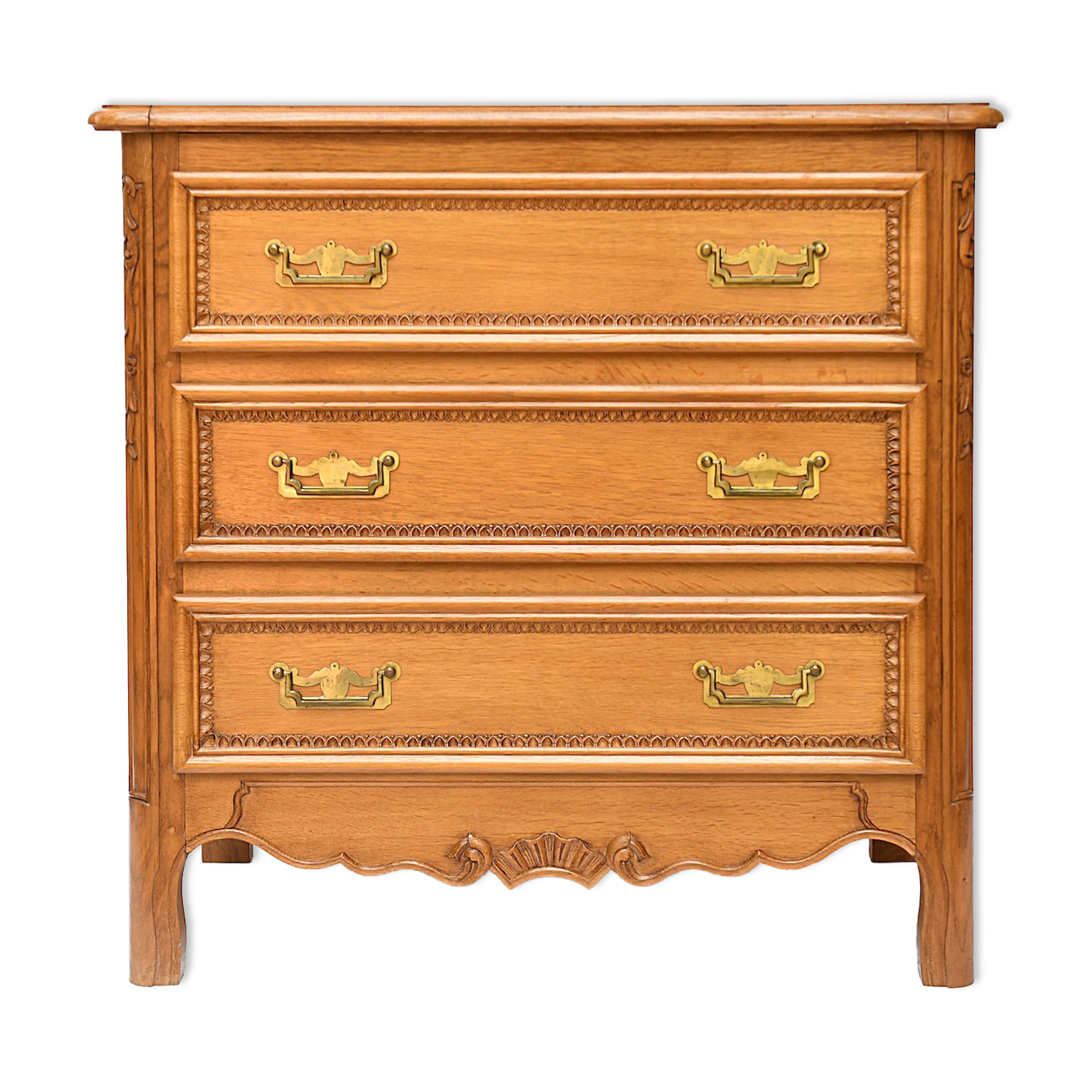 Oak chest of drawers