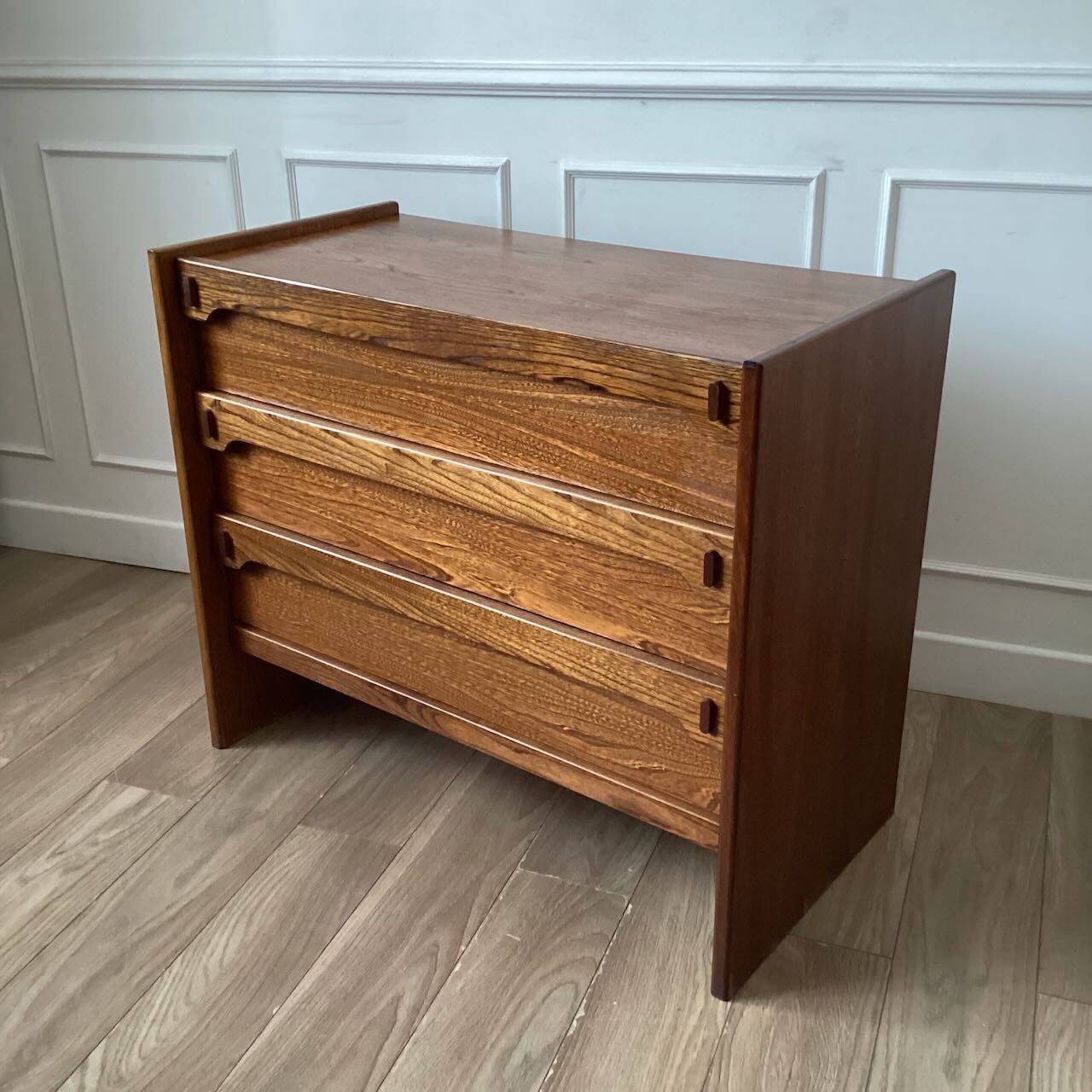 80s wooden chest of drawers