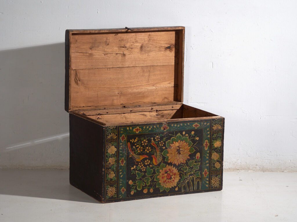 Antique Chinese chest painted in pine wood – China, circa 1900