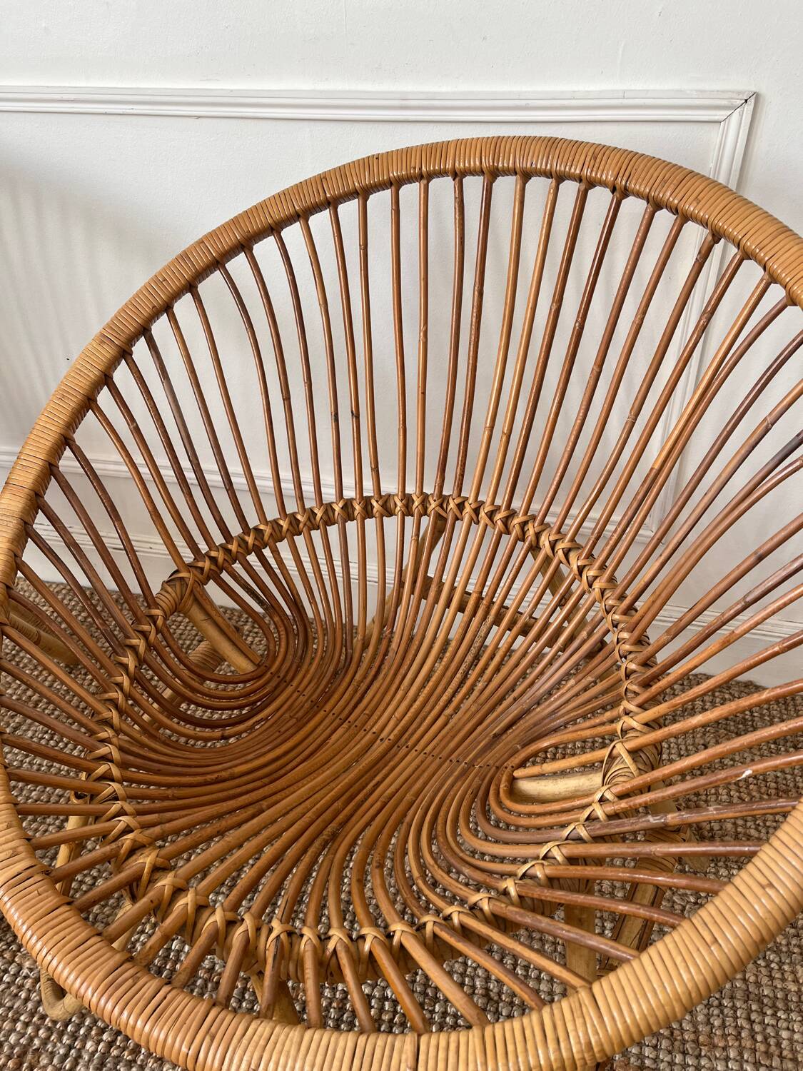 Paire de fauteuils corbeille en rotin , années 50-60