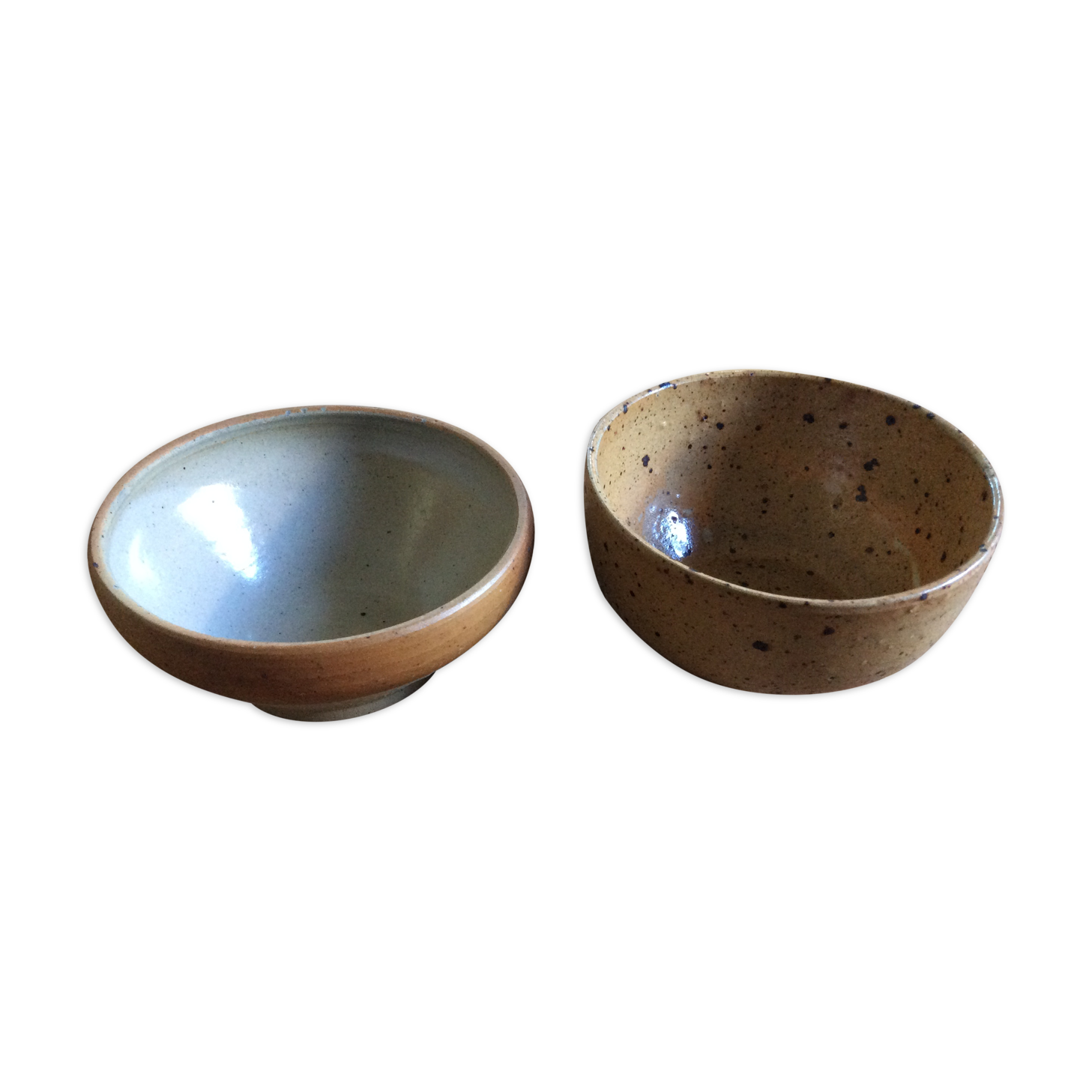 Set of 2 sandstone bowls