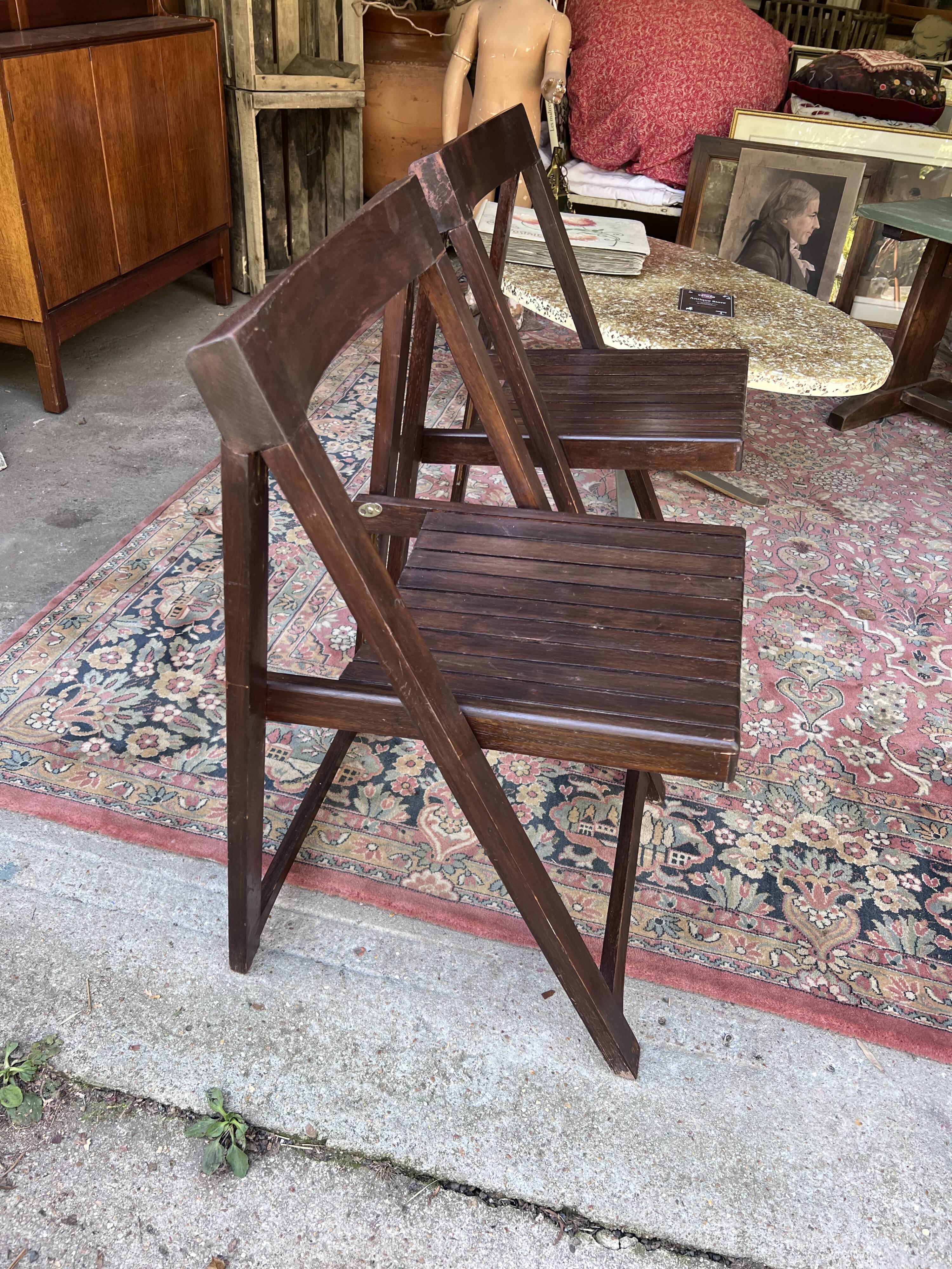 Pair of folding chairs from the 60s