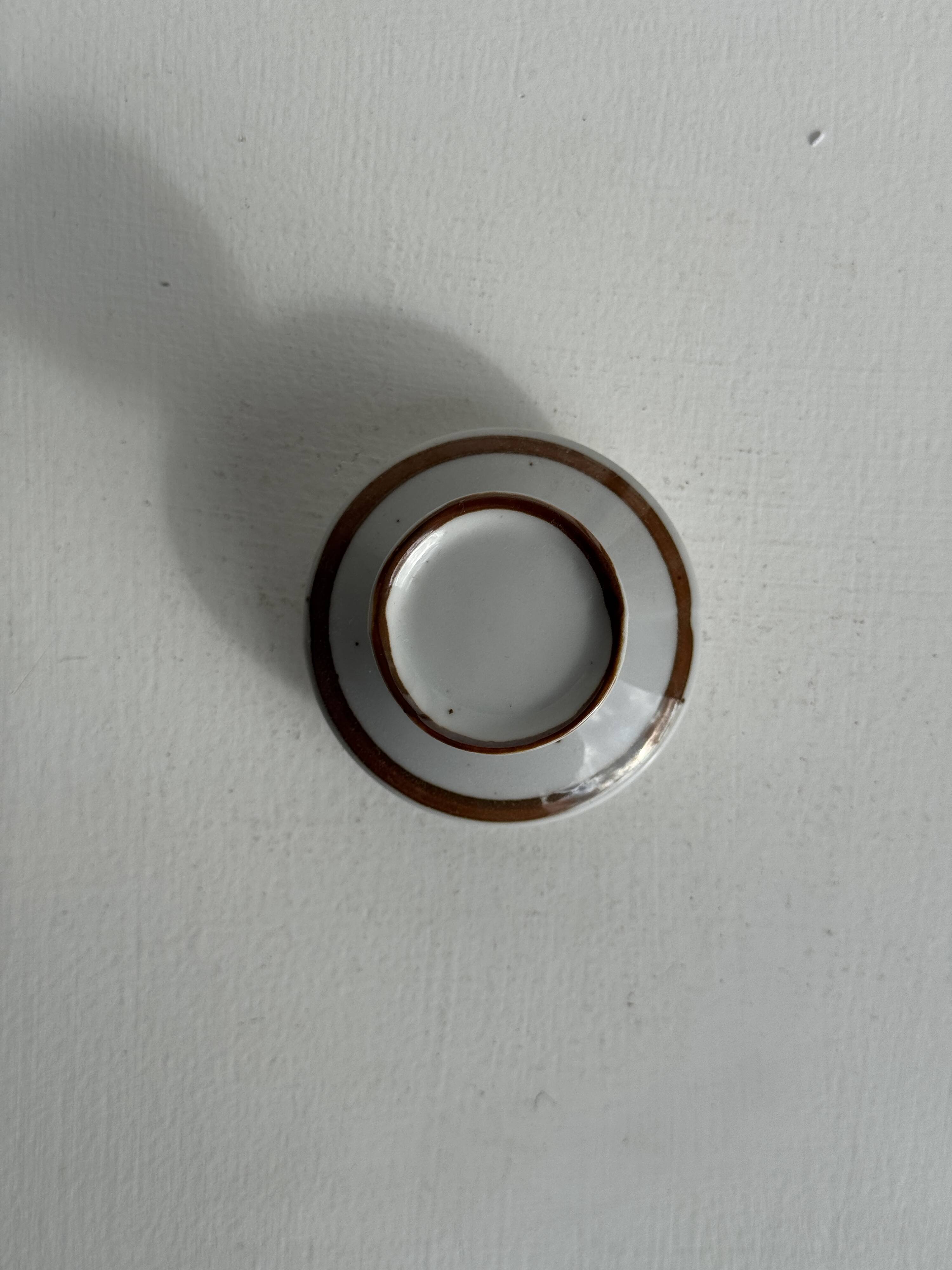 Teapot with stylised blue and brown flowers H18