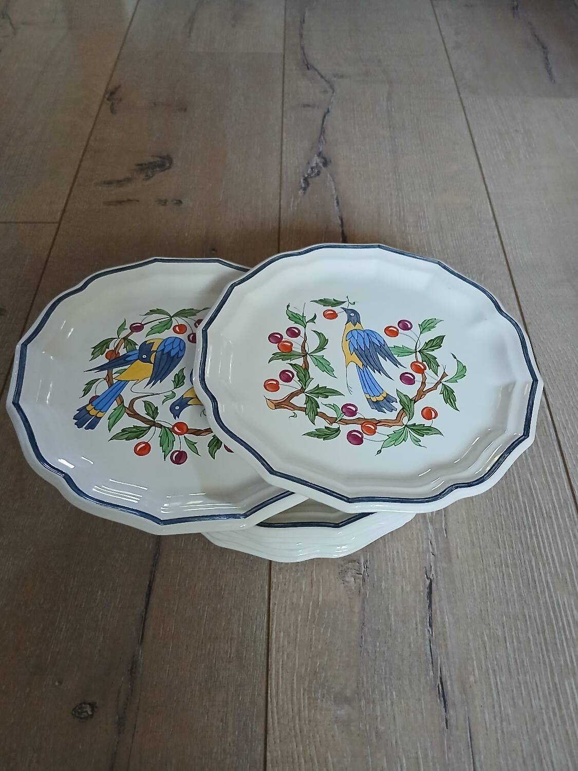 8 antique Salins dessert plates