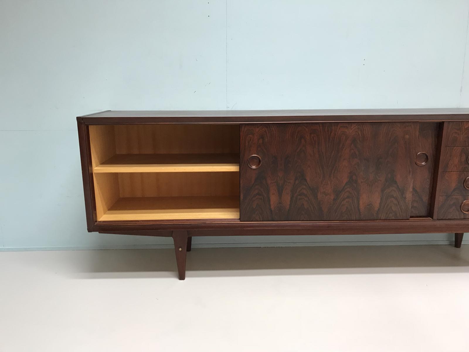 Row s Fristho country down 1960 rosewood