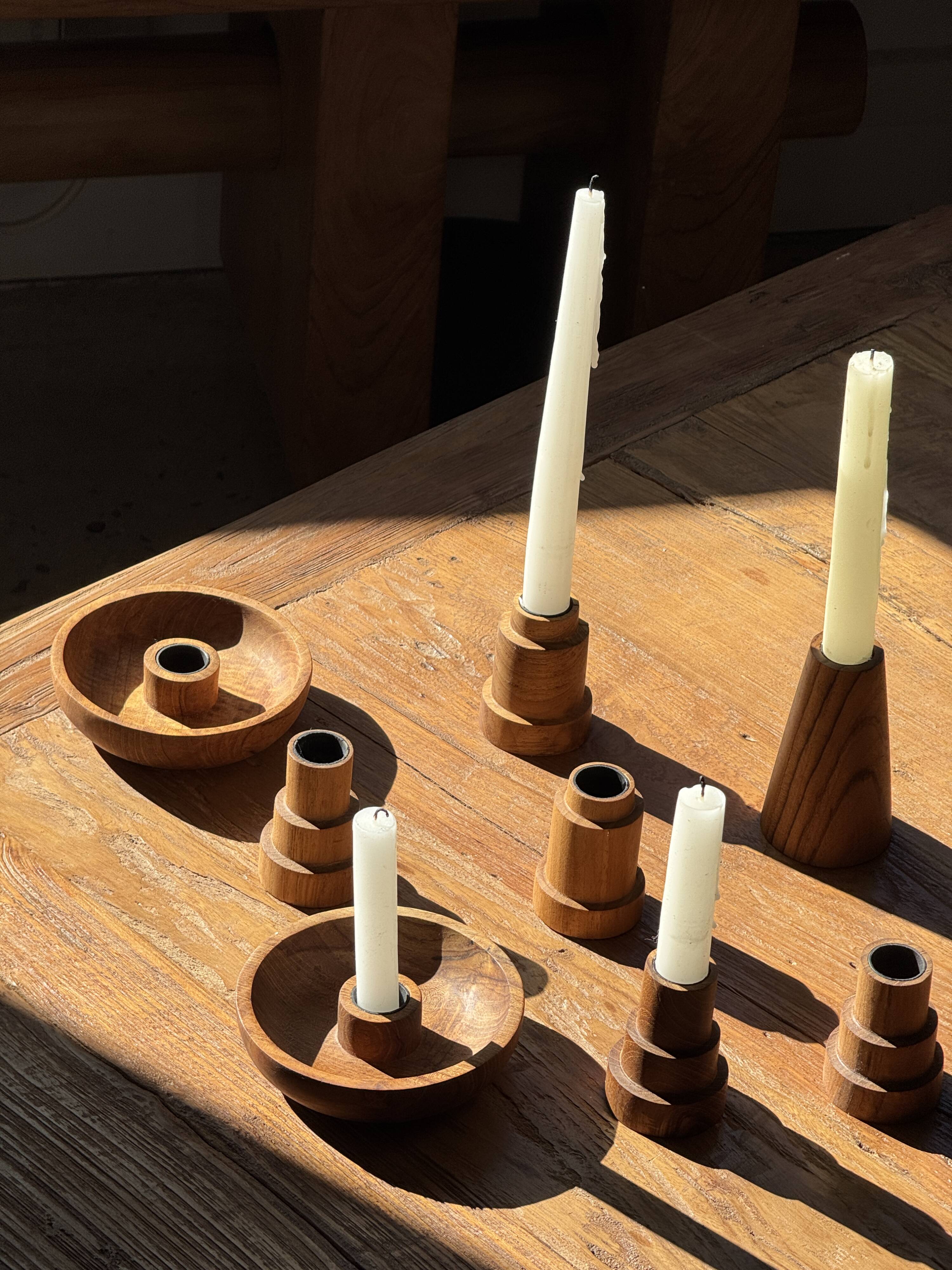 Circular teak monoxyle candle holder D12 H3