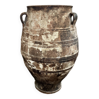 Old wine jar, with 3 handles