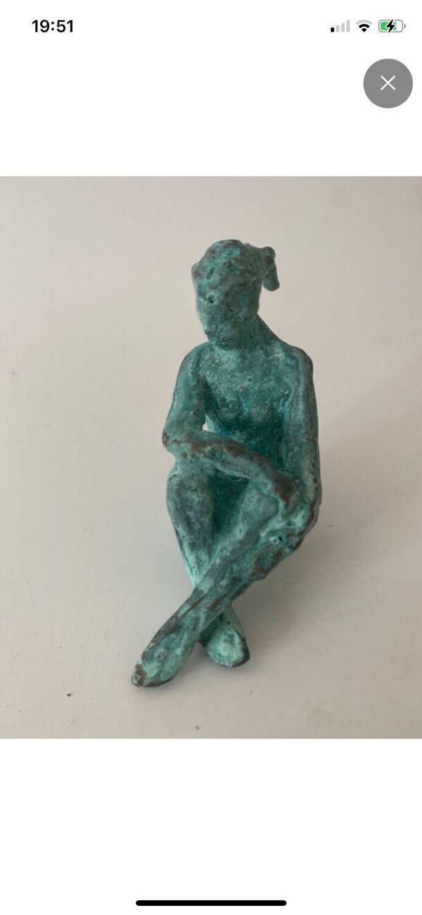 Femme assise - bronze original d’art