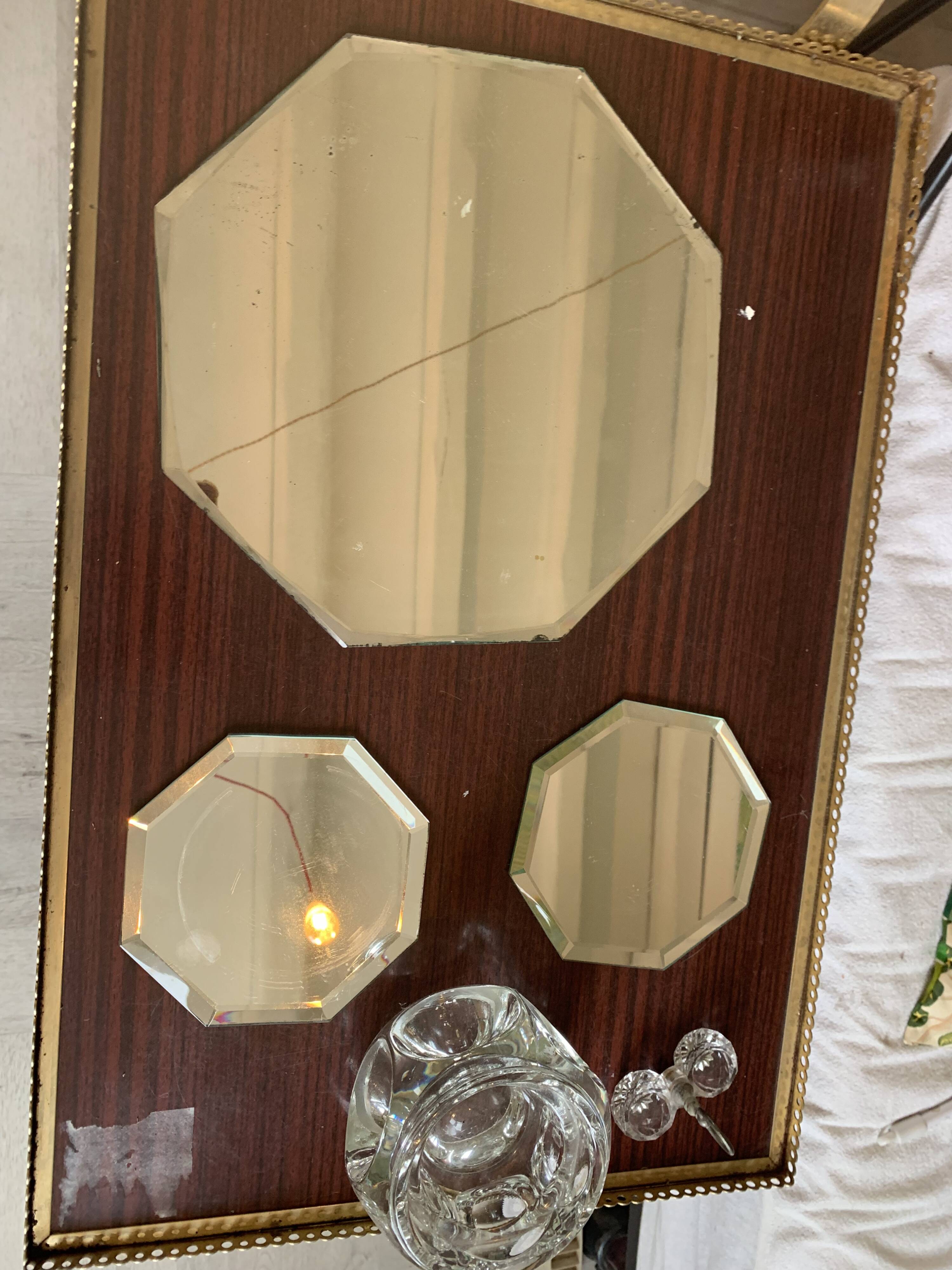Centerpiece and two coasters in old beveled mirror, art deco