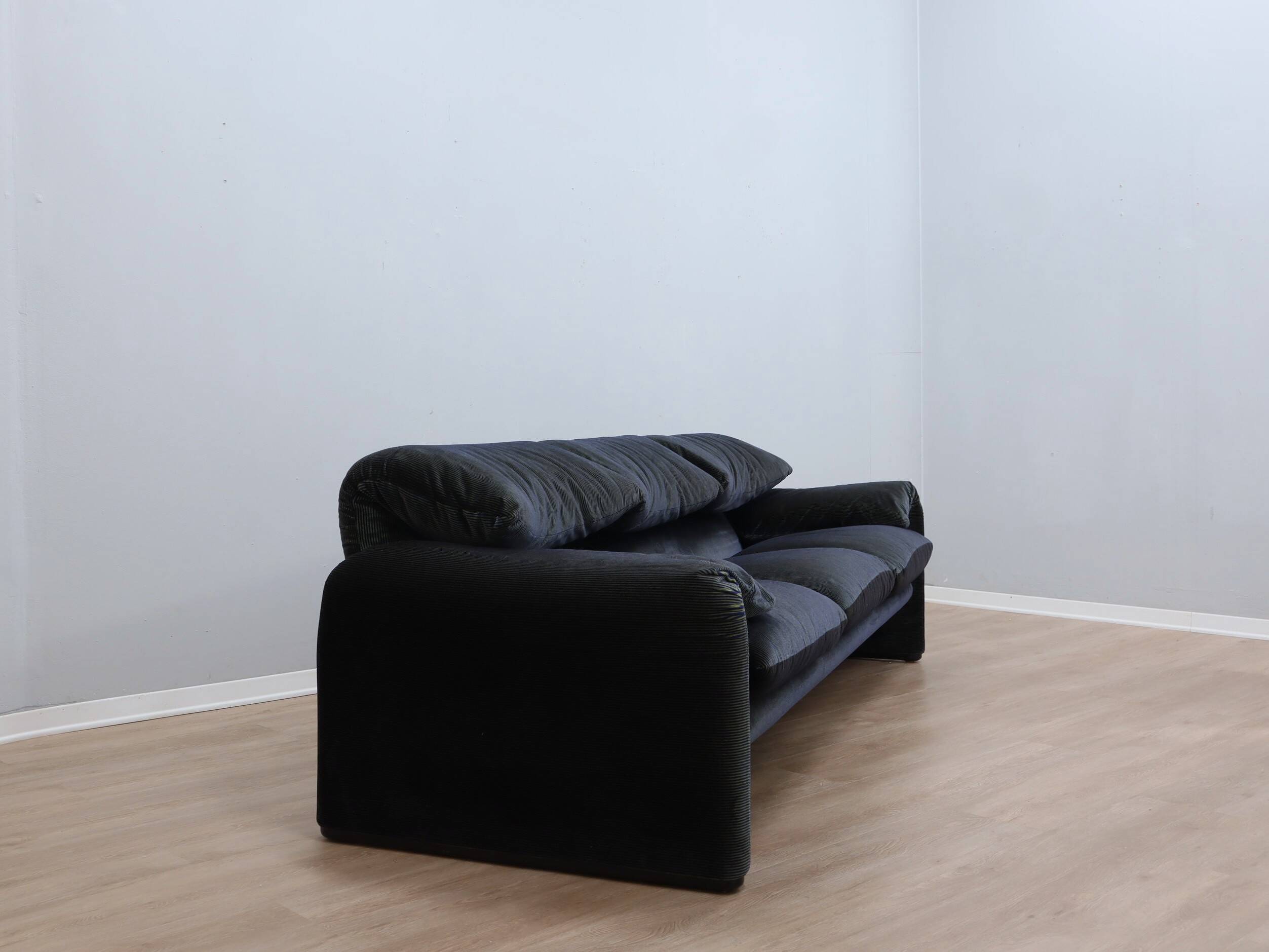 Vintage 1980s blue and green velvet Cassina Maralunga 3-Seater sofa