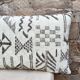 Housse de coussin artisanale en laine berbère : Coussin Kilim marocain