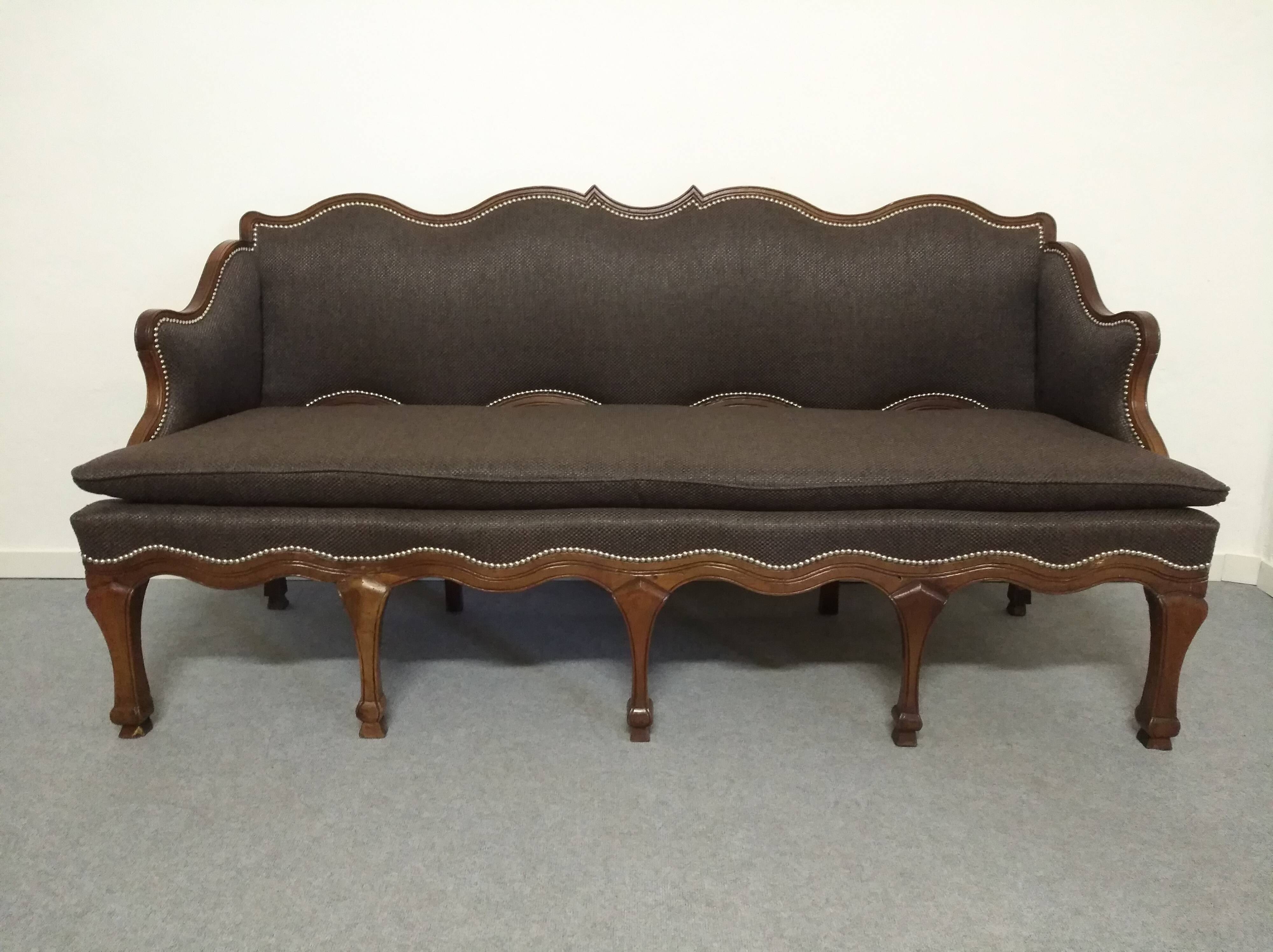 Regency period oak sofa from the early 18th century