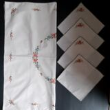 Tablecloth and napkins