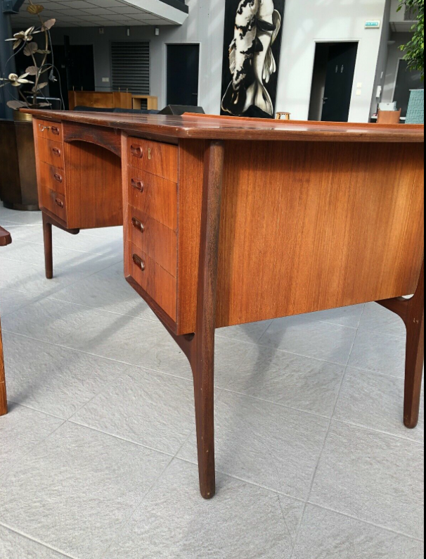 Desk in rosewood by Svend Aage Madsen for H.P. Hansen, 1960
