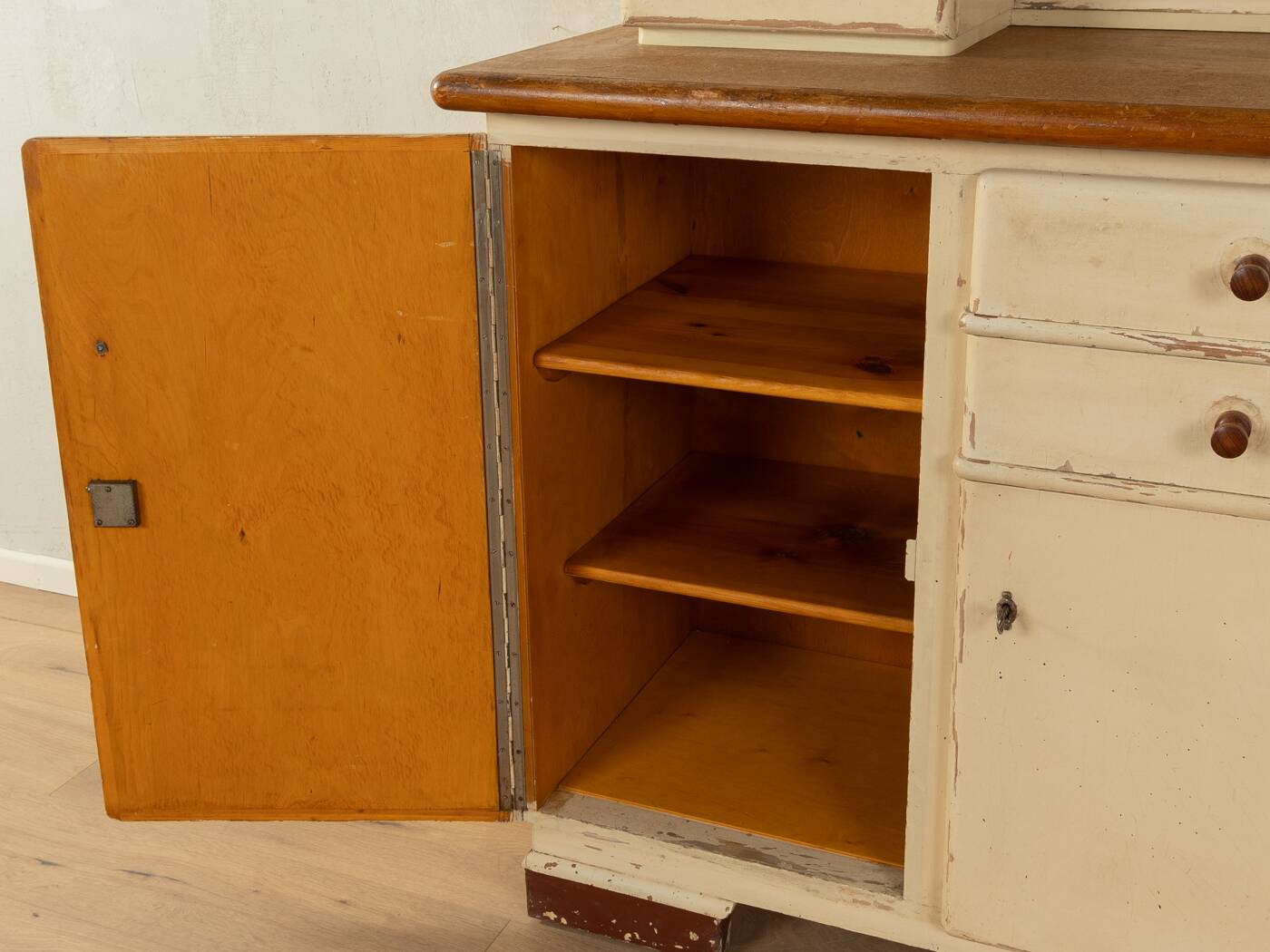 1930s kitchen cabinet
