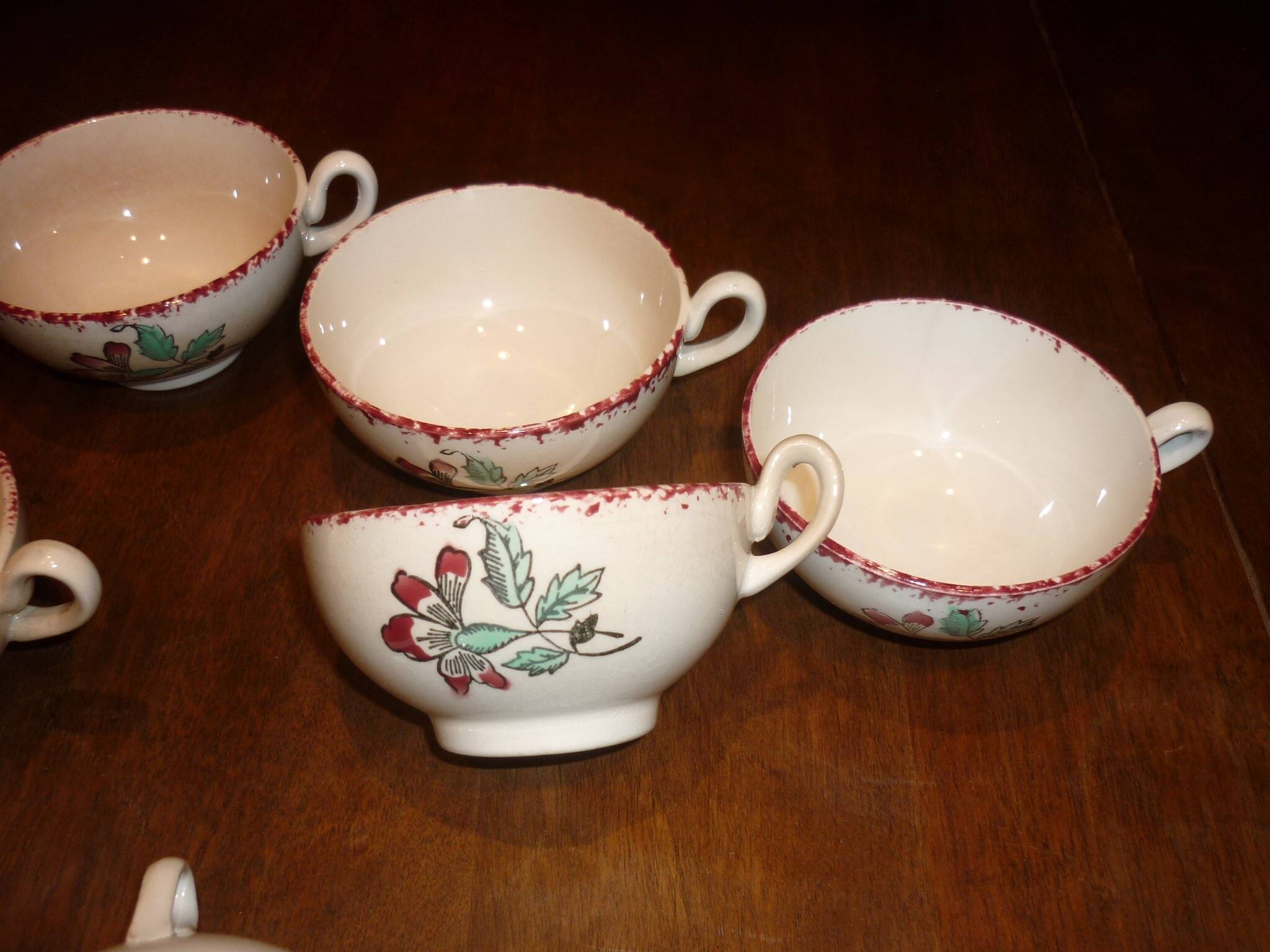 6 beige and red St Amand coffee cups