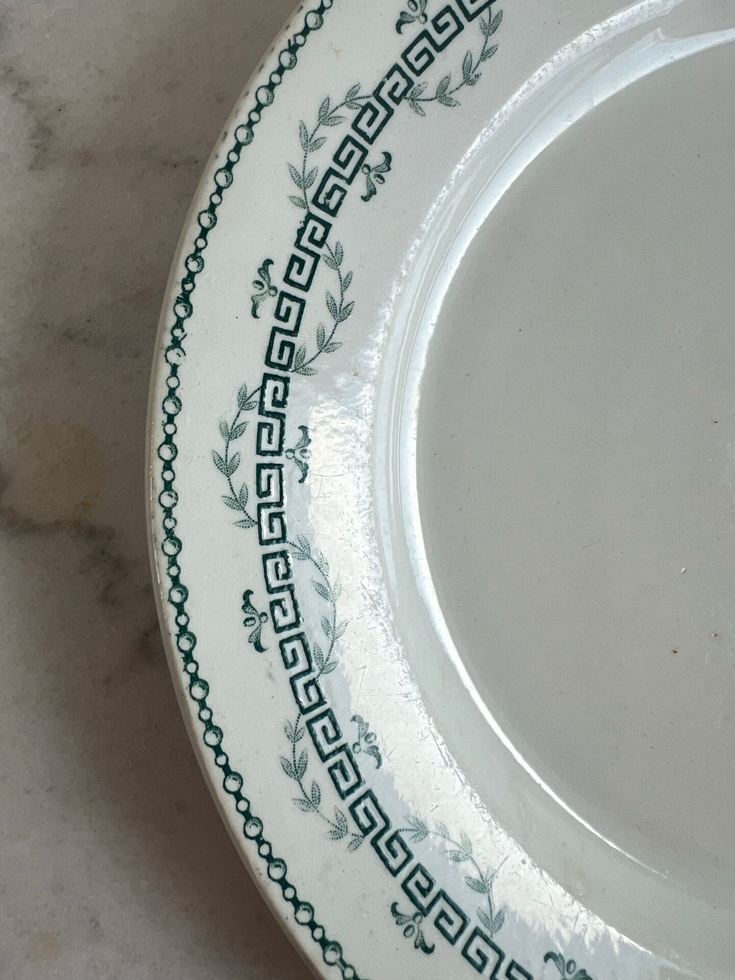 Lot de 2 assiettes plates GIEN, Collection Austerlitz