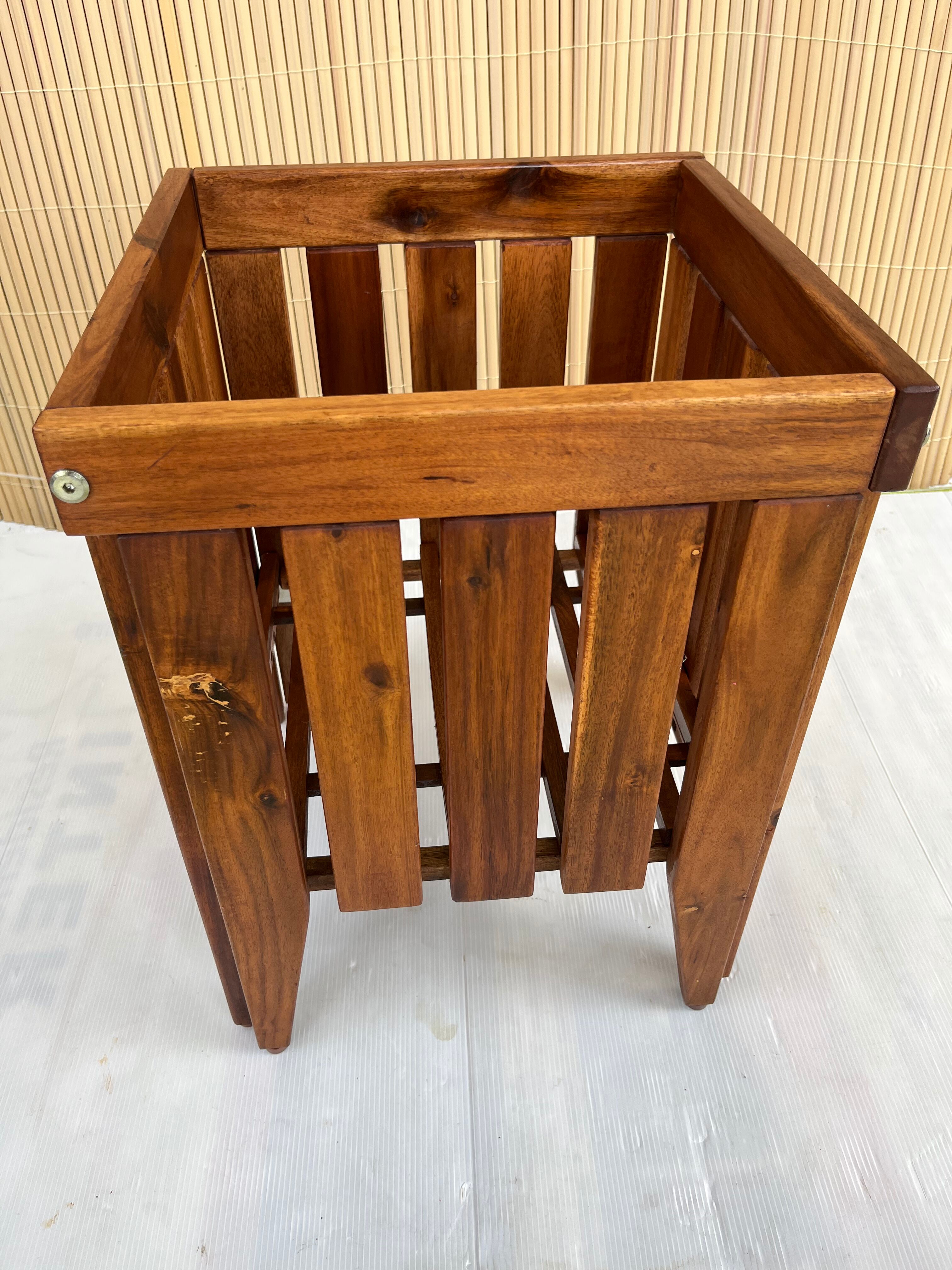 Tabouret, panier linge vintage en bois